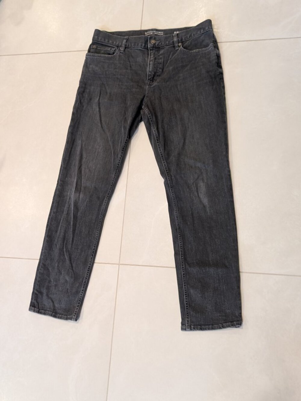 Banana Republic Men's Slim Dry Indigo Traveler Jeans - Granite Grey (33x30)